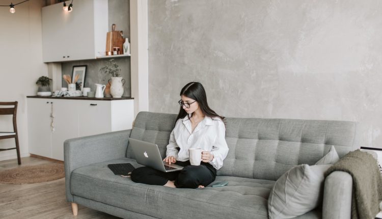 evdeki her seyinizi uzaktan kontrol edin akilli ev otomasyon sistemler